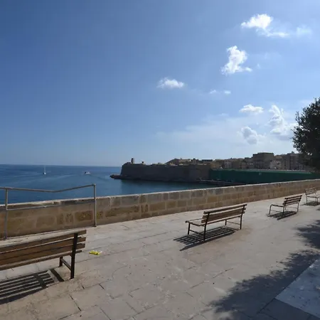 Апартаменты Lascaris Dream *